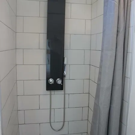 Albert'house Ξενοδοχείο με διαμερίσματα 3*